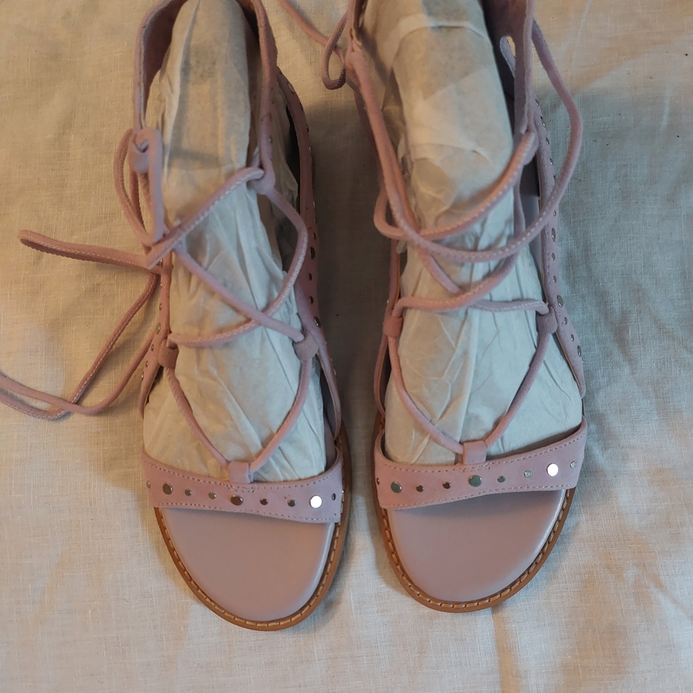 Elegant Pink Lace-Up Sandals